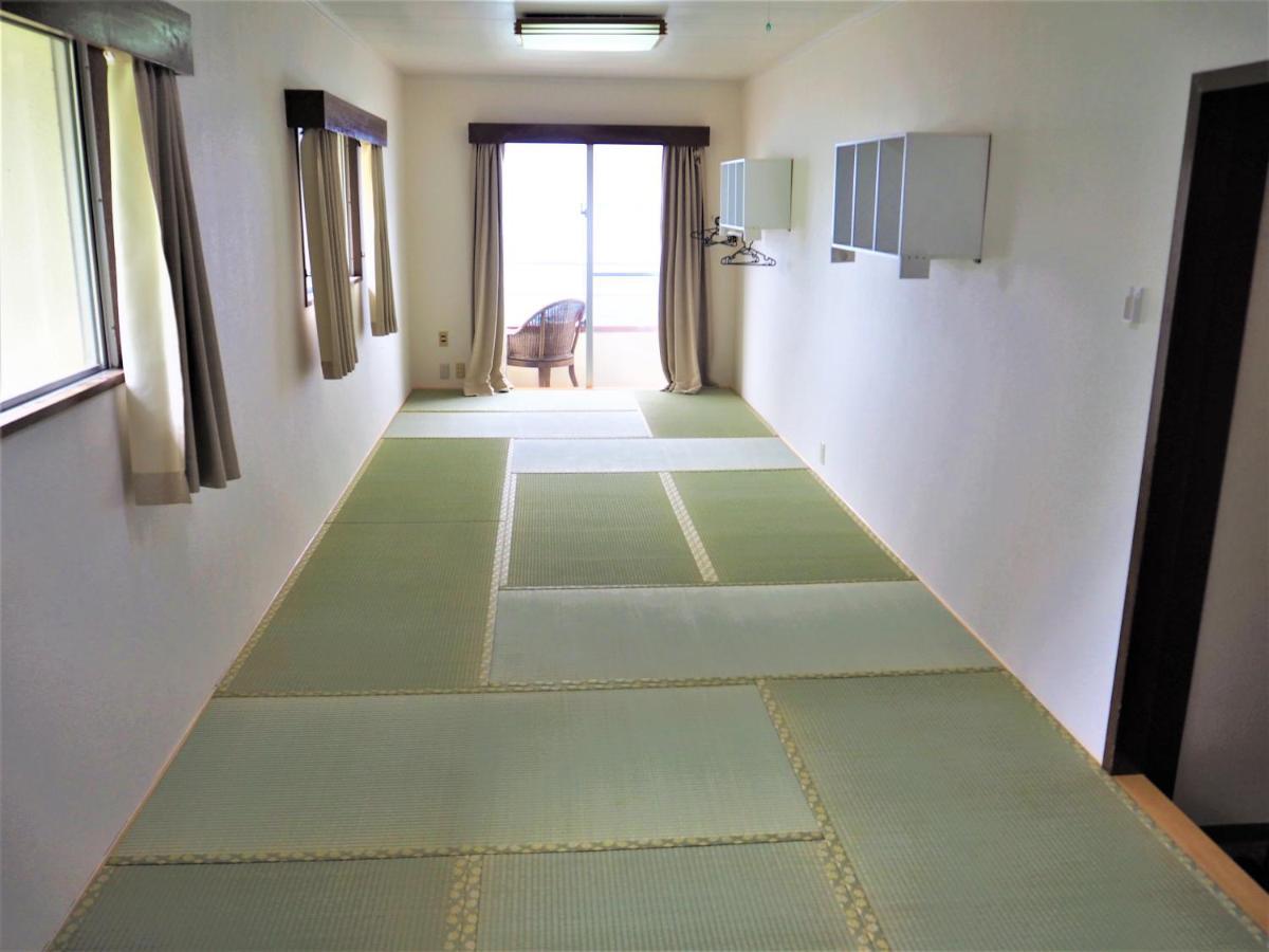 Hotel Oceans Nakijin Esterno foto