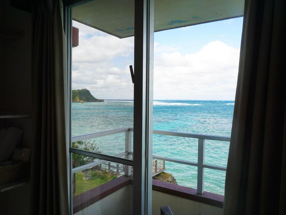 Hotel Oceans Nakijin Esterno foto