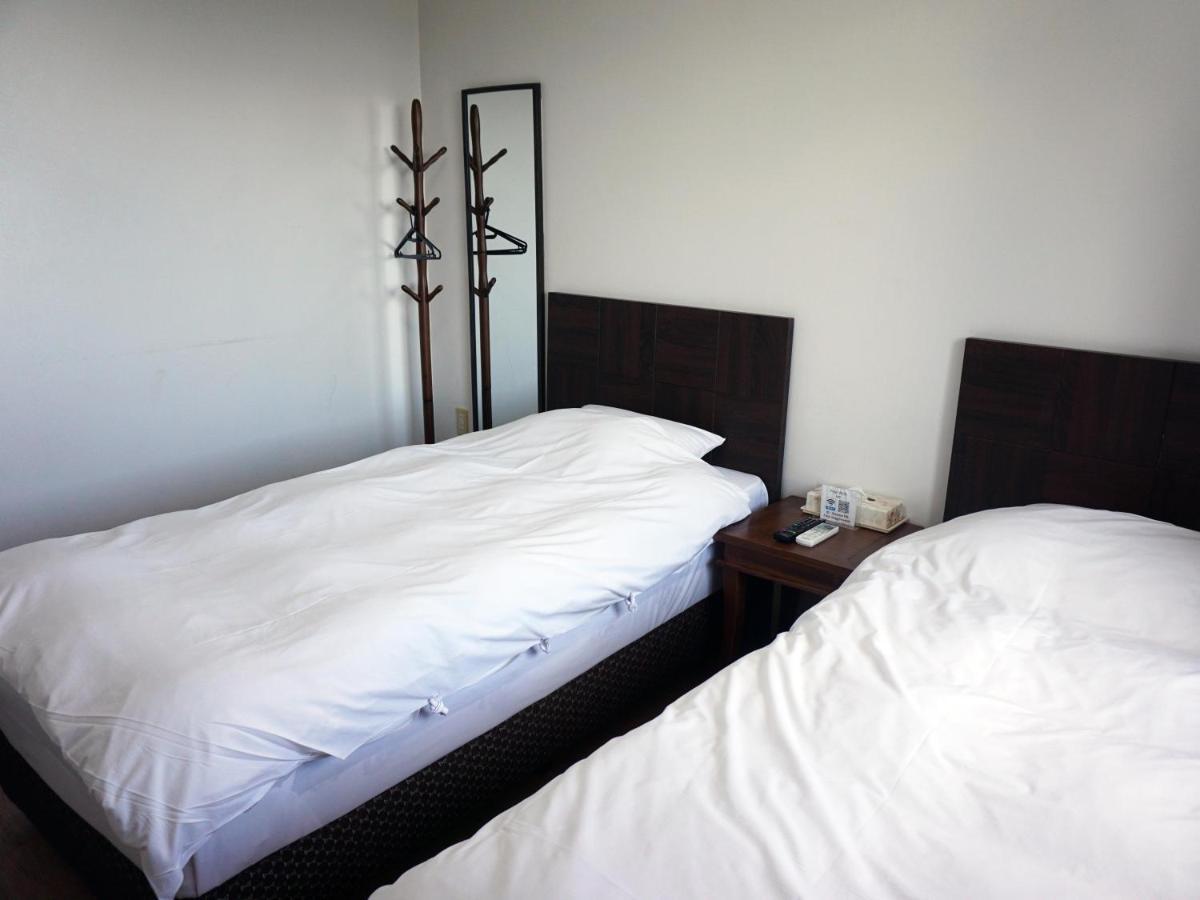 Hotel Oceans Nakijin Esterno foto