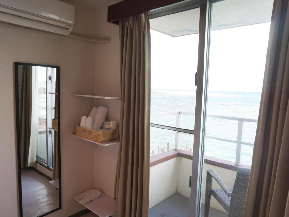 Hotel Oceans Nakijin Esterno foto
