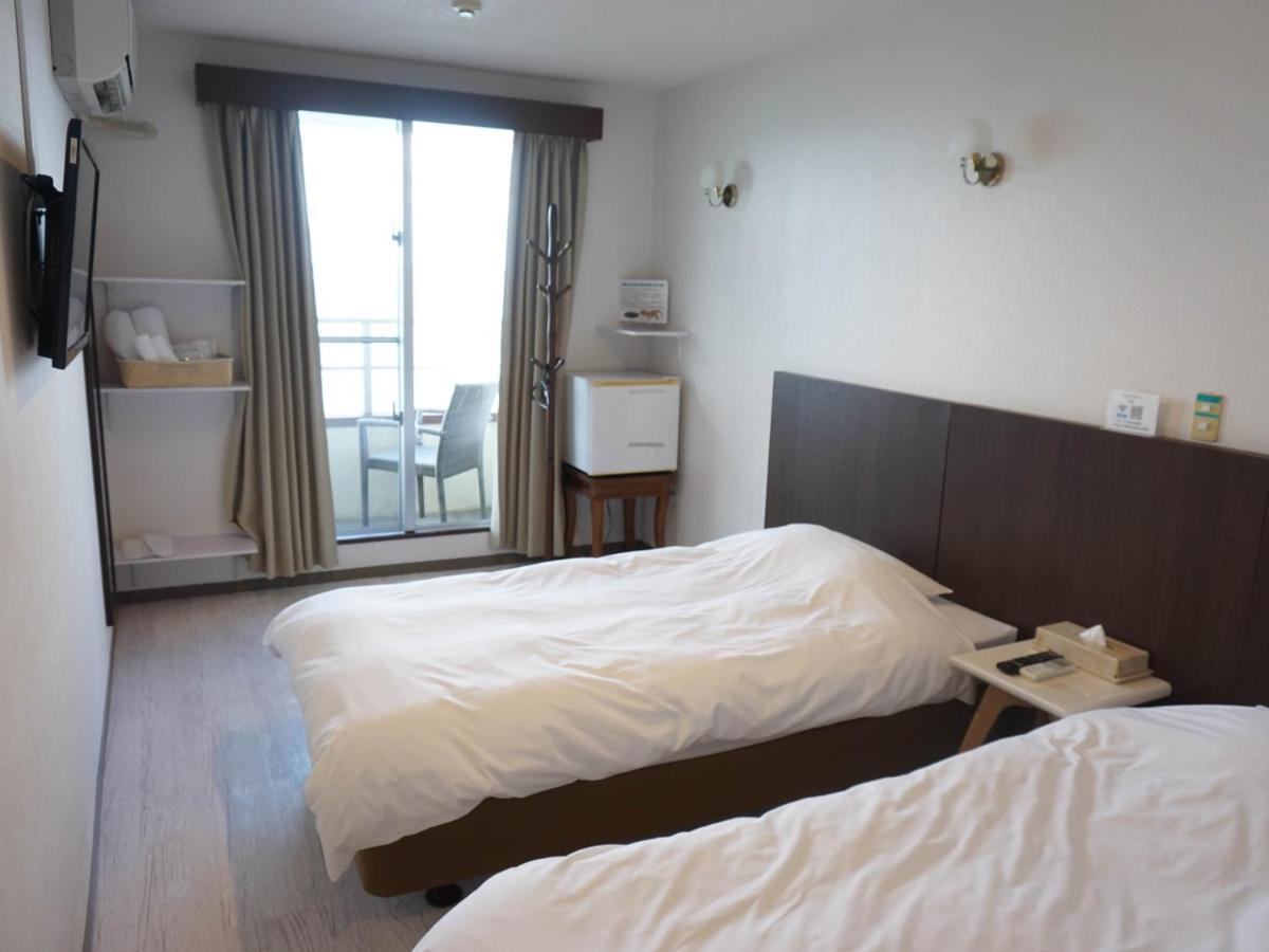 Hotel Oceans Nakijin Esterno foto